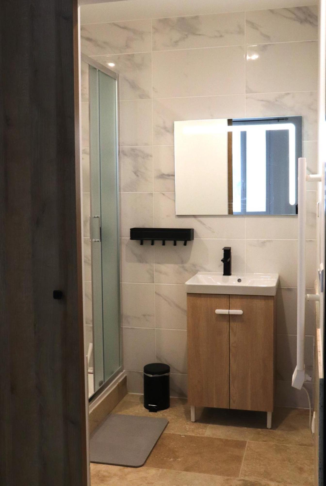 Superbes Appartements Modernes Et Neufs Bagnols-sur-Cèze Buitenkant foto